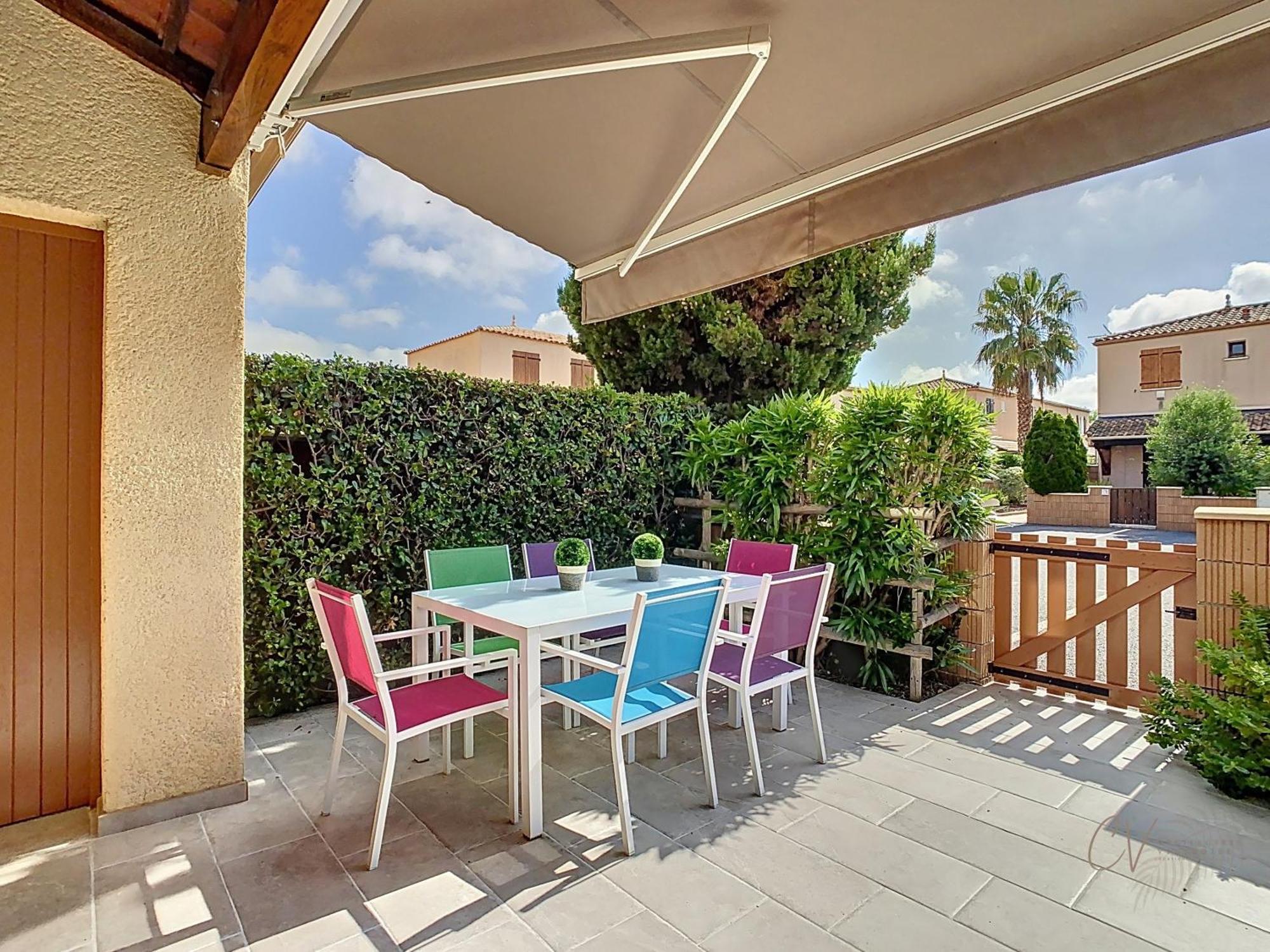 Petit Coin De Paradis Dans Residence Avec Piscine Vias Exterior photo
